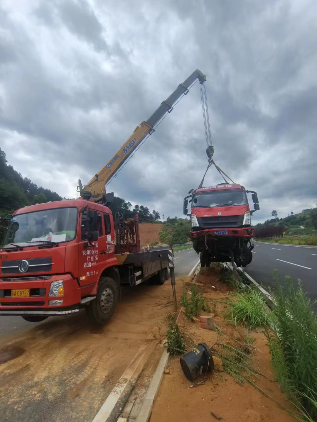 含山县吊车出租公司在日常生活中对吊车要怎样检查