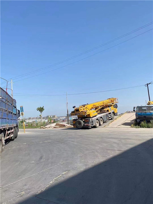 含山县25吨吊车的租赁价格大概是多少？