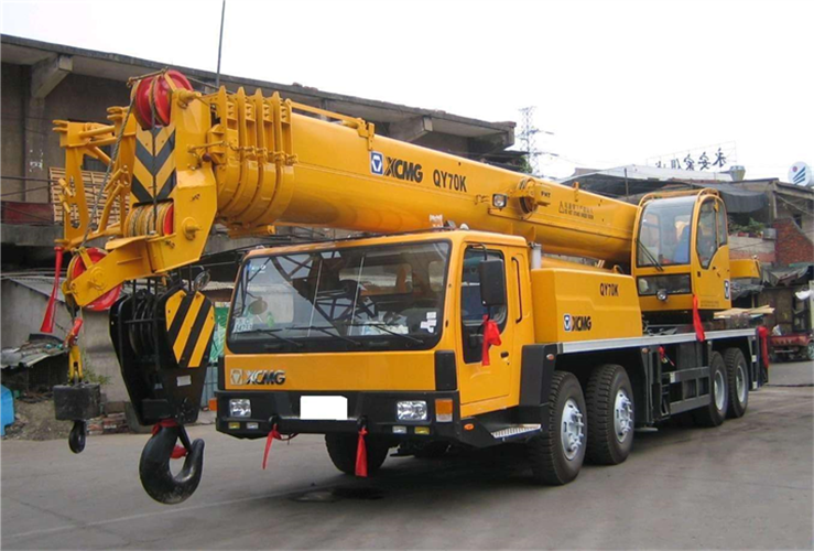 含山县吊车出租选择重点